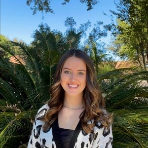 Meet your Posher, Elizabeth